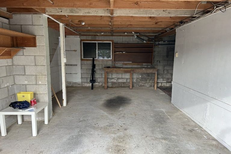 Photo of property in 2/84 Peach Road, Glenfield, Auckland, 0629