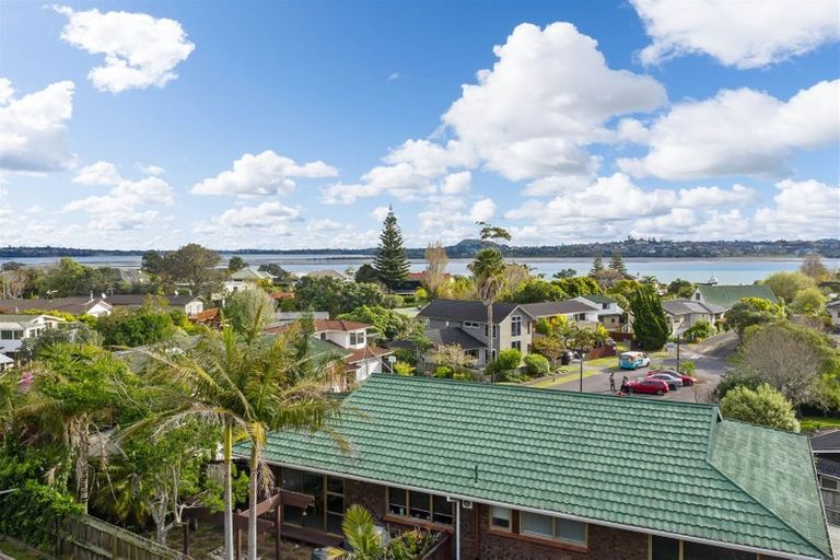 Photo of property in 25 Clovelly Road, Bucklands Beach, Auckland, 2012