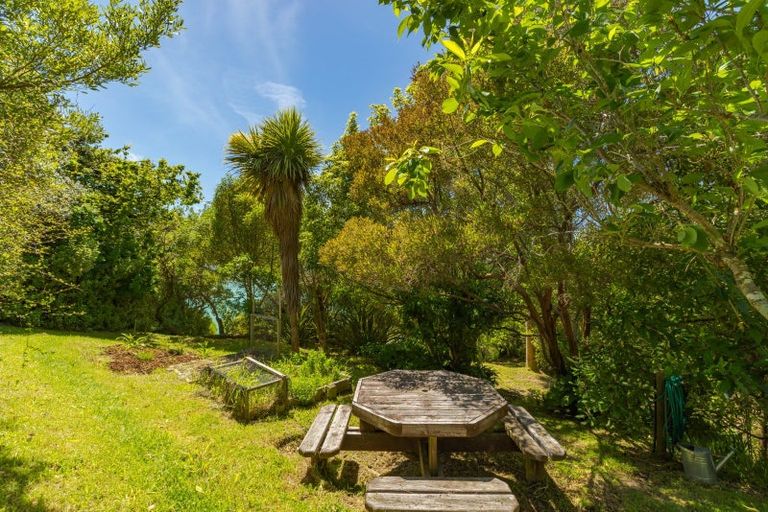 Photo of property in 23 Ranui Crescent, Diamond Harbour,  8971