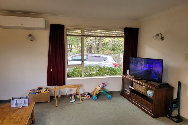 Photo of property in 9 Manuka Street, Stokes Valley, Lower Hutt, 5019