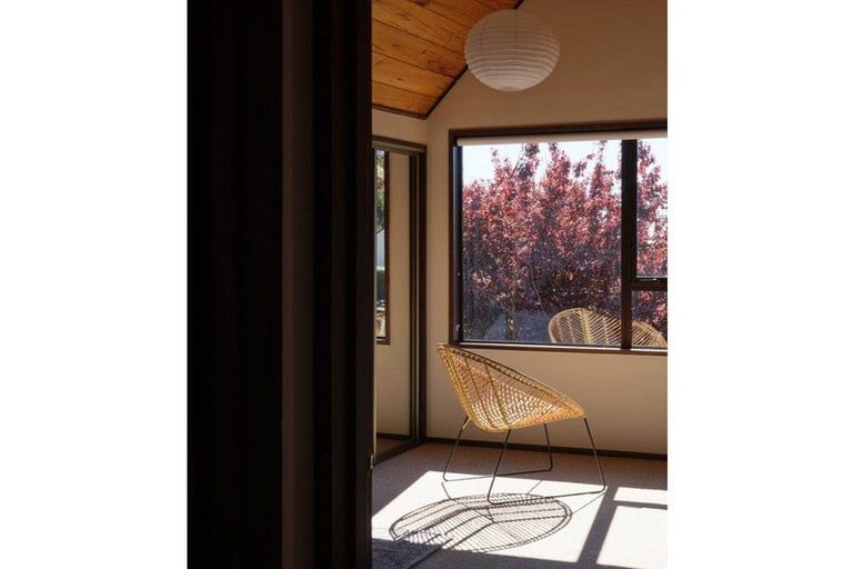 Photo of property in 1/37 Augusta Street, Redcliffs, Christchurch, 8081