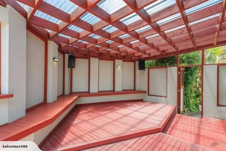 Photo of property in 81 Ayton Drive, Totara Vale, Auckland, 0629