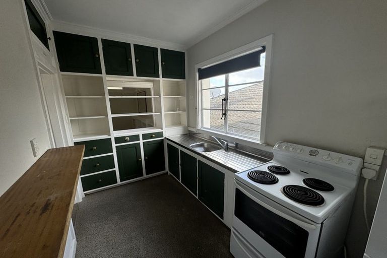 Photo of property in 243 The Terrace, Te Aro, Wellington, 6011