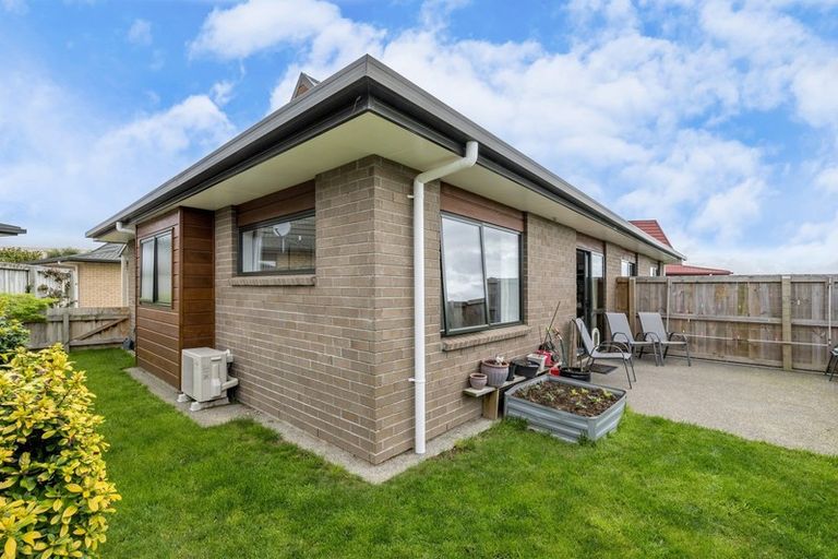 Photo of property in Rangeview Villas, 26/9 Fuller Close, Levin, 5510