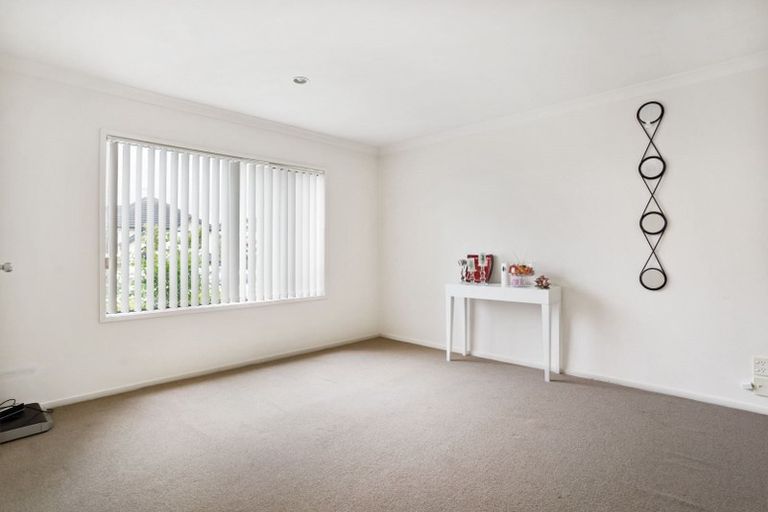 Photo of property in 19 The Enclave, Totara Heights, Auckland, 2105