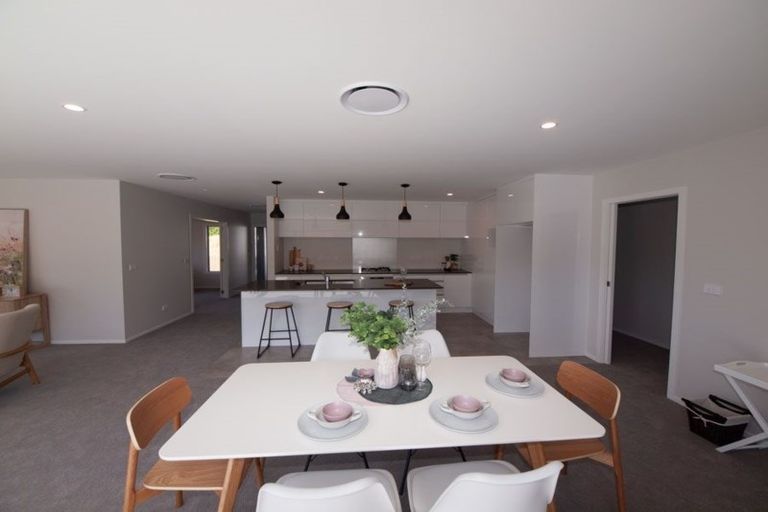 Photo of property in 6 Prestbury Grove, Churton Park, Wellington, 6037