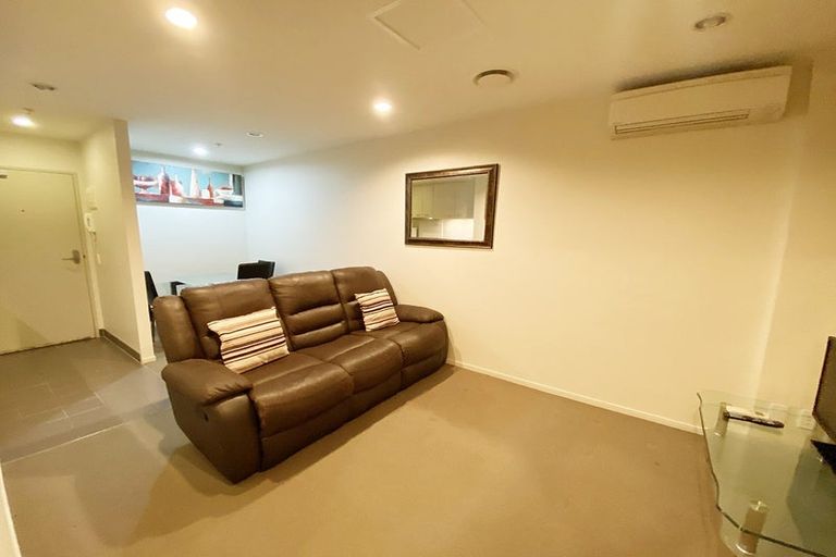 Photo of property in 205/17 Osterley Way, Manukau, Auckland, 2104