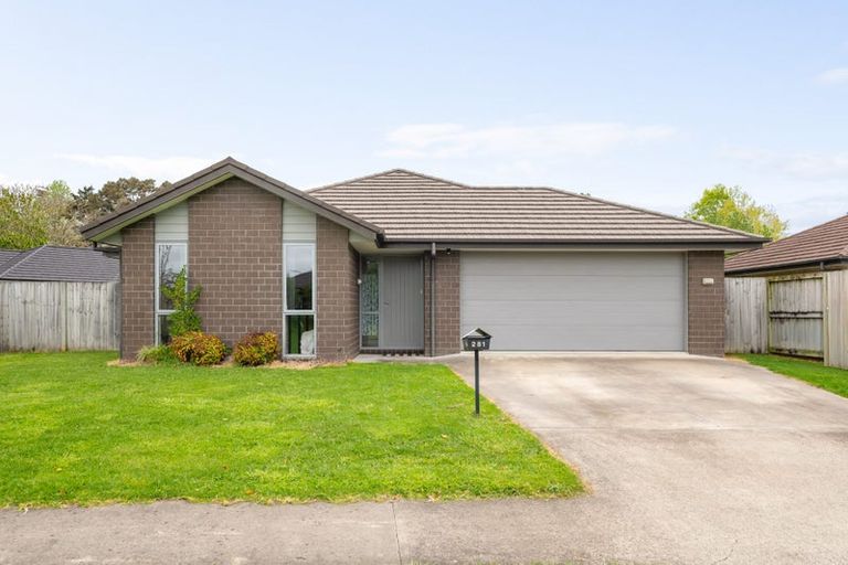 Photo of property in 281 Dixon Road, Fitzroy, Hamilton, 3206