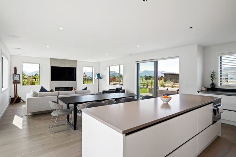 Photo of property in 4 Mcdonald Street, Wanaka, 9305