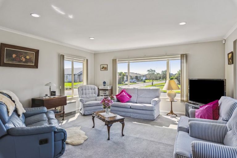 Photo of property in 84 Regent Drive, Paraparaumu Beach, Paraparaumu, 5032