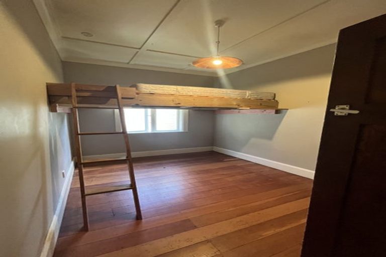 Photo of property in 64 Waipapa Road, Hataitai, Wellington, 6021