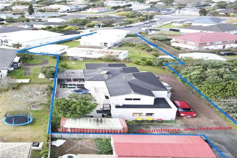 Photo of property in 185a Te Atatu Road, Te Atatu South, Auckland, 0610