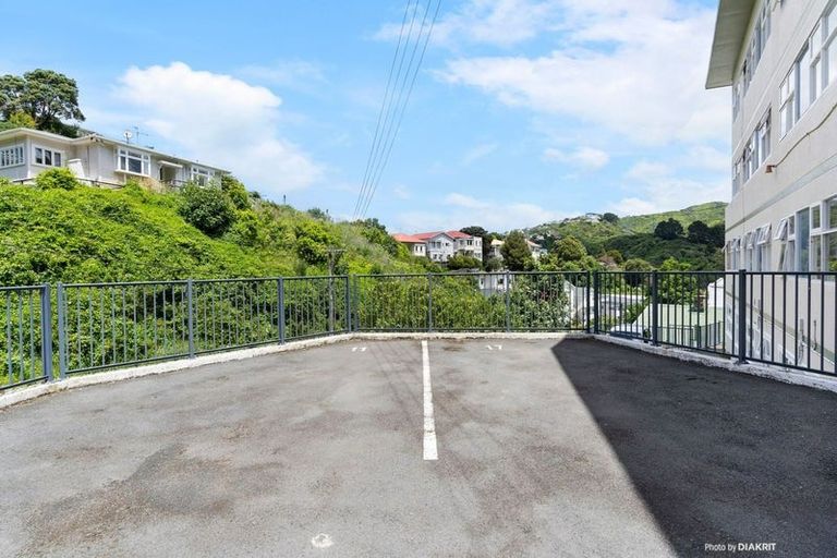 Photo of property in Parkland Flats, 17/51u Adams Terrace, Kelburn, Wellington, 6021