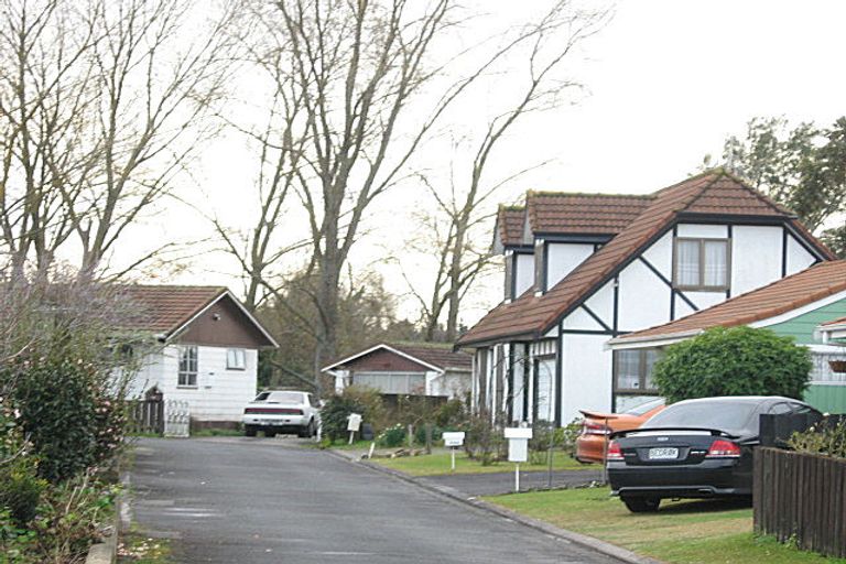 Photo of property in 14 Krippner Place, Dinsdale, Hamilton, 3204