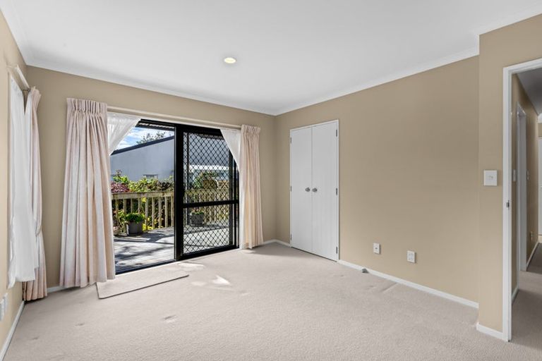 Photo of property in 43 Riverstone Road, Te Atatu Peninsula, Auckland, 0610