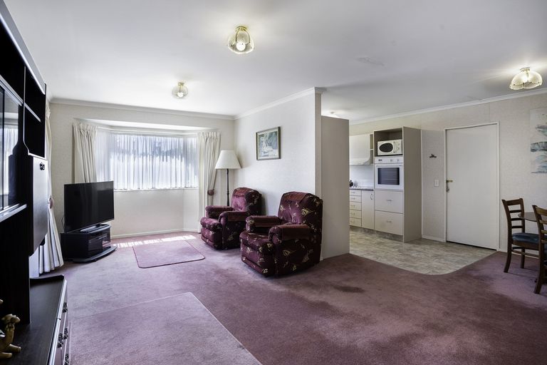 Photo of property in 16 Mckenna Street, Masterton, 5810