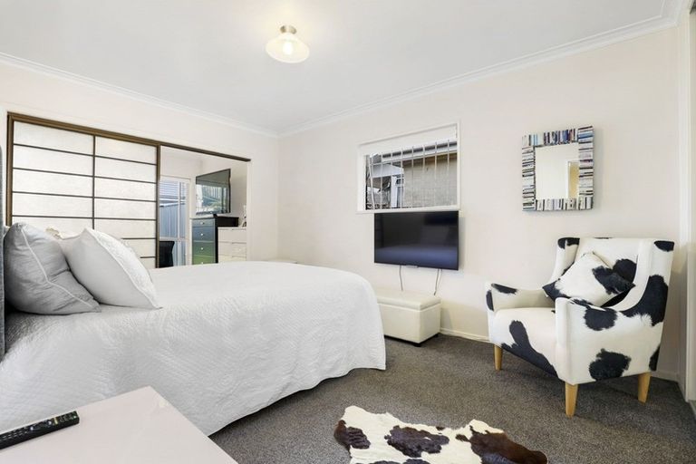 Photo of property in 102a U1 Sandwich Road, St Andrews, Hamilton, 3200