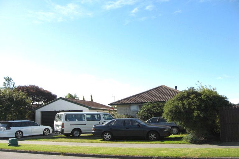 Photo of property in 4 Lydbury Place, Parklands, Christchurch, 8083