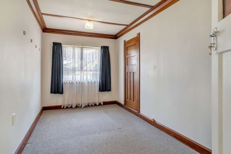 Photo of property in 32 Manuka Street, Castlecliff, Whanganui, 4501