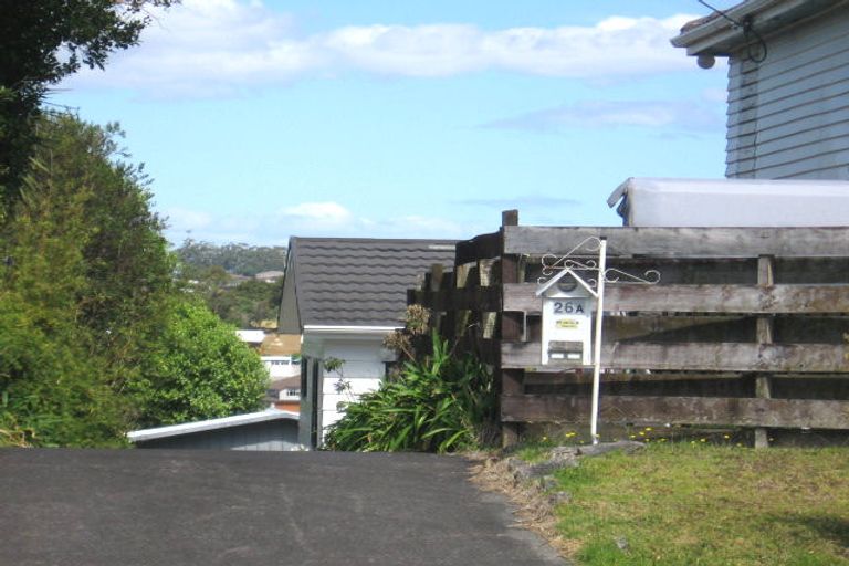 Photo of property in 3/24 Knights Road, Rothesay Bay, Auckland, 0630
