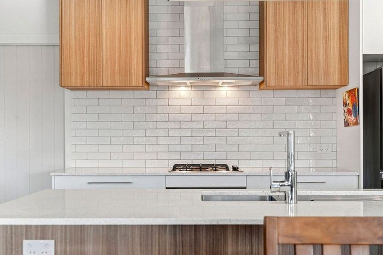 Photo of property in 23 Kereru Crescent, Wanaka, 9305