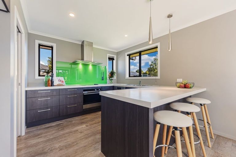 Photo of property in 10 Les Wakefield Road, Mapua, 7005