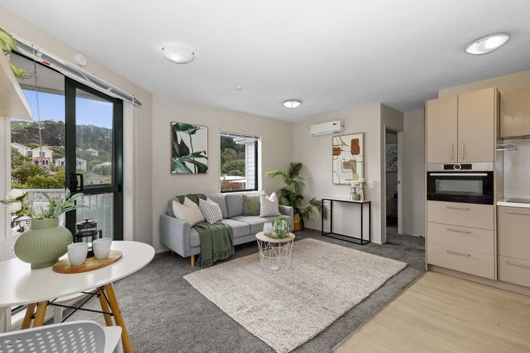 Photo of property in Palm Grove Apartments, 11/13d Palm Grove, Berhampore, Wellington, 6023