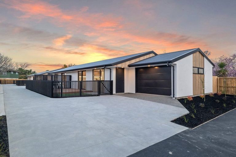 Photo of property in 2/8 Larch Place, Casebrook, Christchurch, 8051