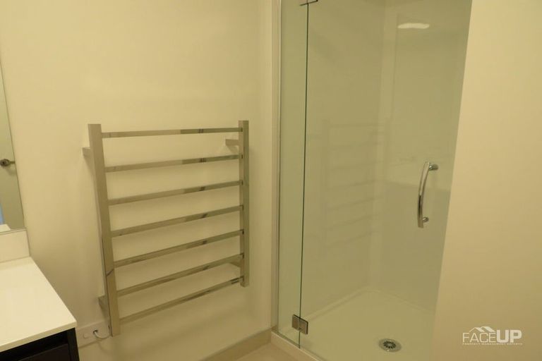 Photo of property in 18 Manarini Road, Westgate, Auckland, 0614