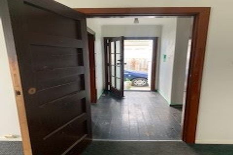 Photo of property in 23 Pitcairn Crescent, Bryndwr, Christchurch, 8053