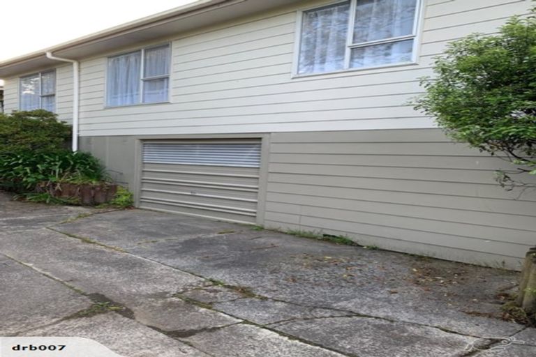 Photo of property in 19 Keegan Drive, Massey, Auckland, 0614