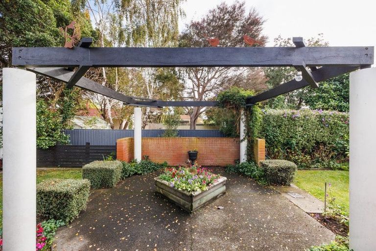 Photo of property in 7 Woodfield Avenue, Roslyn, Palmerston North, 4414