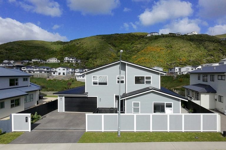 Photo of property in 33 Rochdale Drive, Churton Park, Wellington, 6037