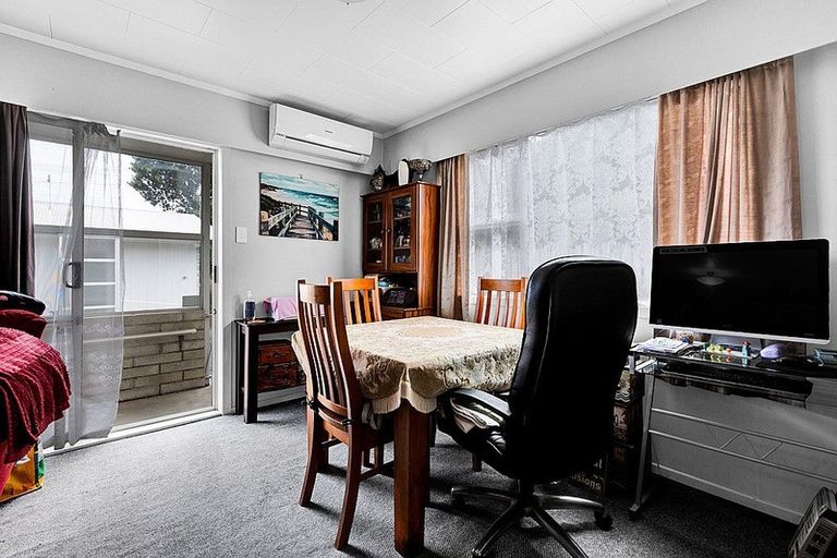 Photo of property in 15b Parsons Street, Vogeltown, New Plymouth, 4310