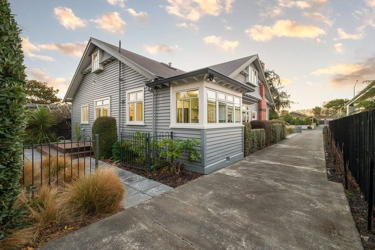 Photo of property in 86 Saint Martins Road, Saint Martins, Christchurch, 8022