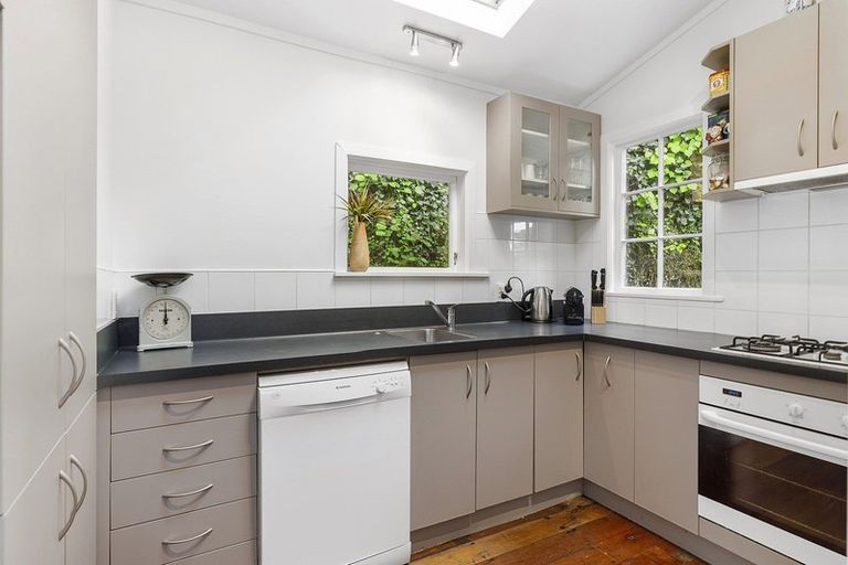 Photo of property in 78 Glenmore Street, Northland, Wellington, 6012