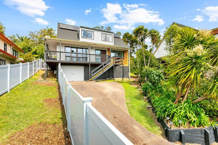 Photo of property in 84a/1 Avonleigh Road, Green Bay, Auckland, 0604