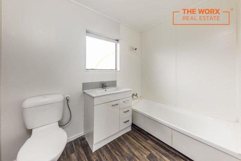 Photo of property in 2/114 Finlayson Avenue, Clendon Park, Auckland, 2103