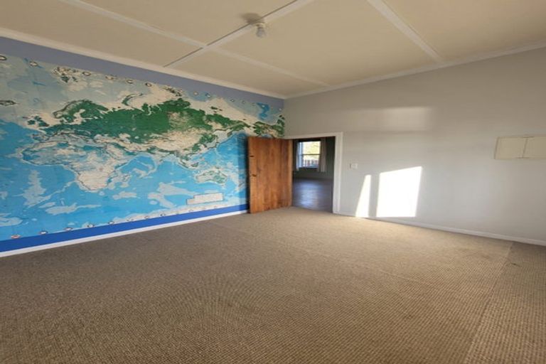 Photo of property in 9 Ruataniwha Street, Waipawa, 4210