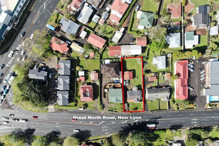Photo of property in 3154 Great North Road, New Lynn, Auckland, 0600