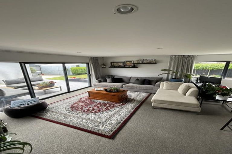 Photo of property in 18 Lamorna Road, Parklands, Christchurch, 8083