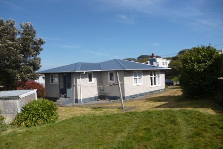 Photo of property in 78 Pikarere Street, Titahi Bay, Porirua, 5022
