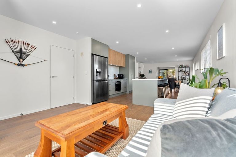 Photo of property in 97 Burdon Loop, Lake Hawea, 9382