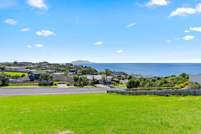 Photo of property in 54 Lax Crescent, Leigh, 0985
