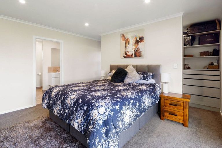 Photo of property in 6 Lewis Way, Cambridge, 3434