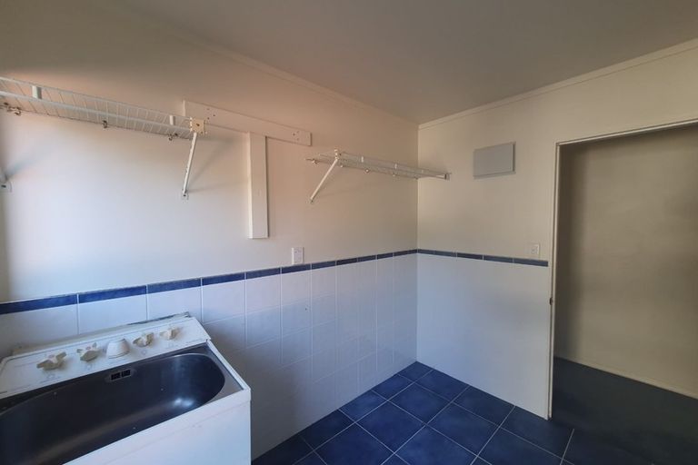Photo of property in 45 Tenbless Court, Unsworth Heights, Auckland, 0632