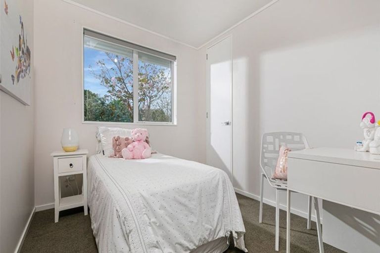Photo of property in 685a Swanson Road, Swanson, Auckland, 0612