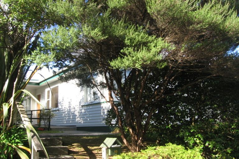 Photo of property in 13 Williamson Way, Karori, Wellington, 6012