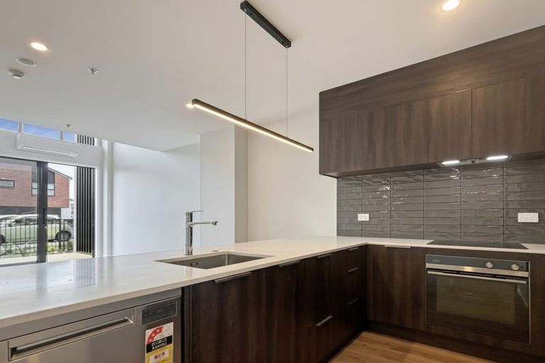 Photo of property in 12/18 Karengo Street, Long Bay, Auckland, 0630