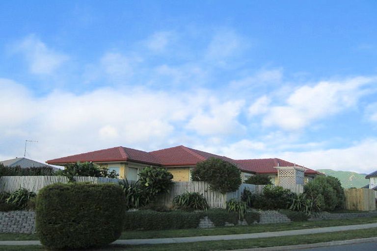 Photo of property in 17 Millennium Hill, Paraparaumu, 5032